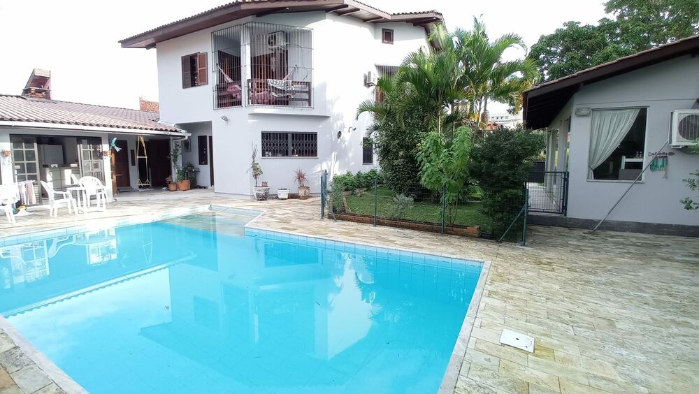 Casa à venda com 4 quartos, 316m² - Foto 16