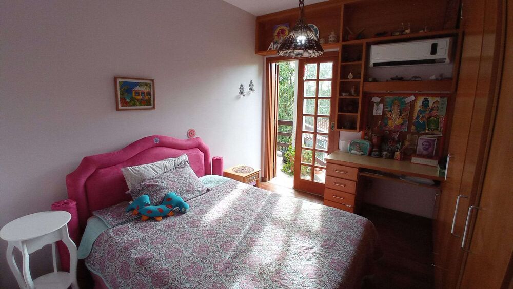 Casa à venda com 4 quartos, 316m² - Foto 7