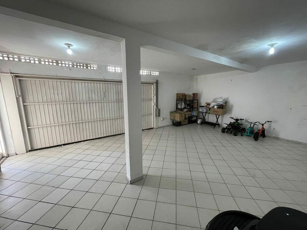 Casa à venda com 4 quartos, 340m² - Foto 15