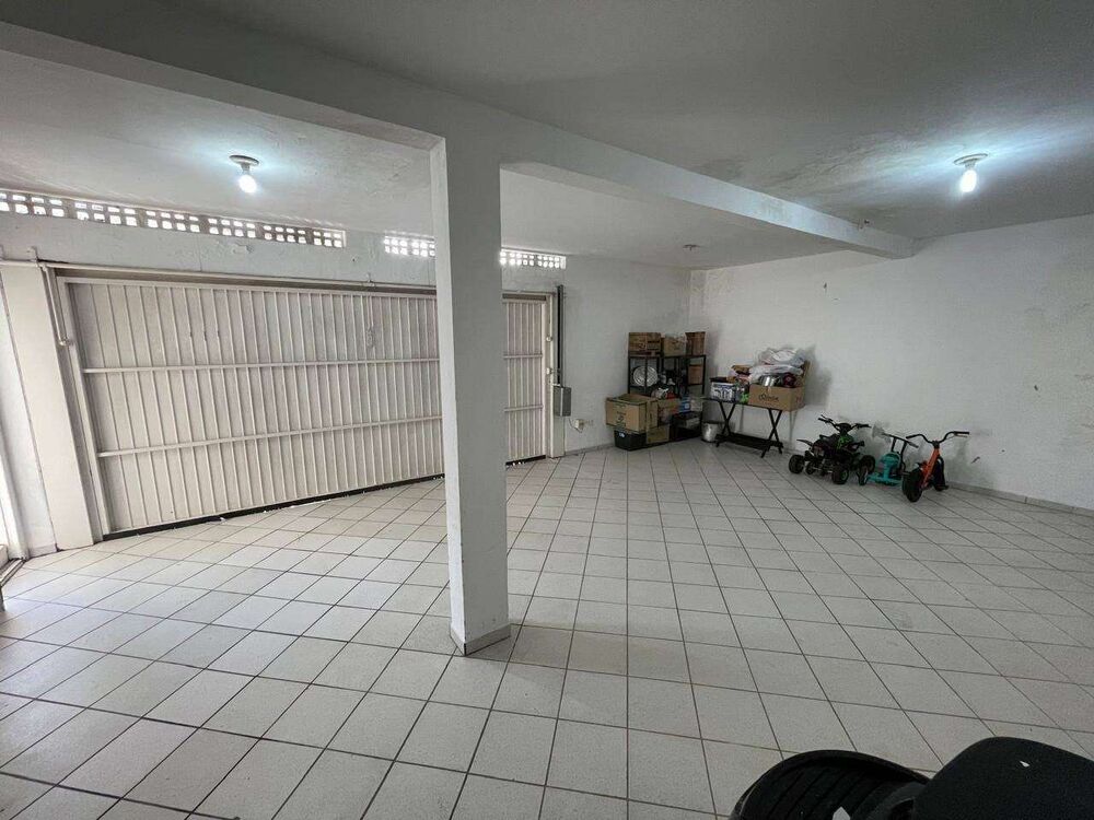 Casa à venda com 4 quartos, 340m² - Foto 6