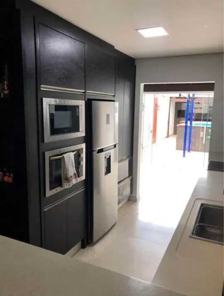 Casa à venda com 2 quartos, 82 - Foto 1