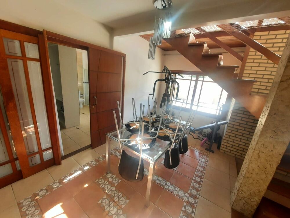 Casa, 5 quartos, 356 m² - Foto 2