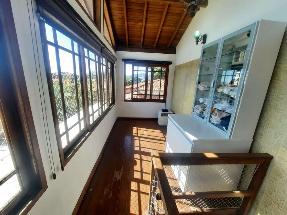 Casa, 5 quartos, 356 m² - Foto 1