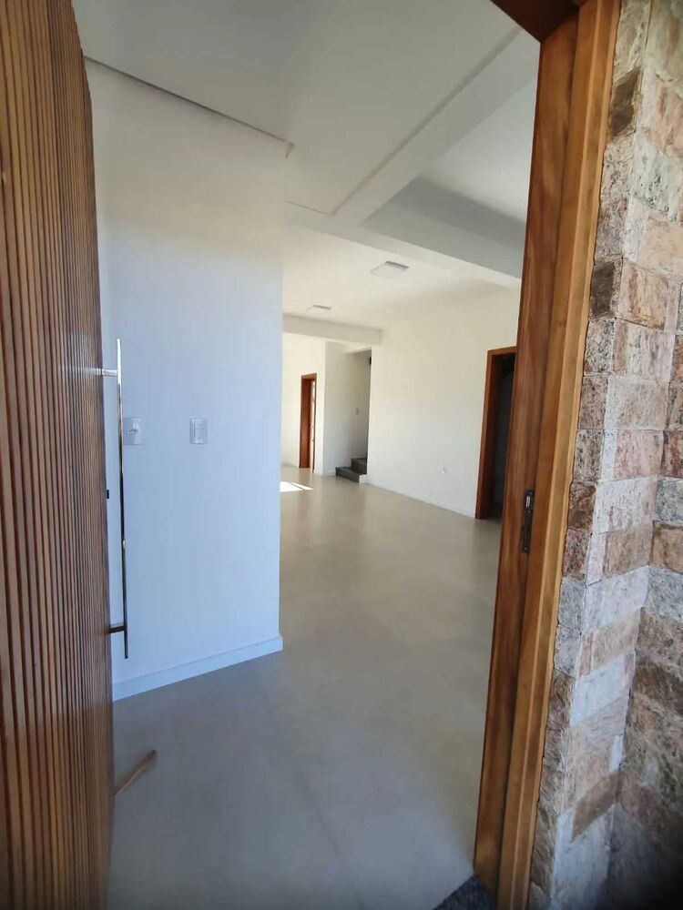 Casa à venda com 3 quartos, 196 - Foto 2