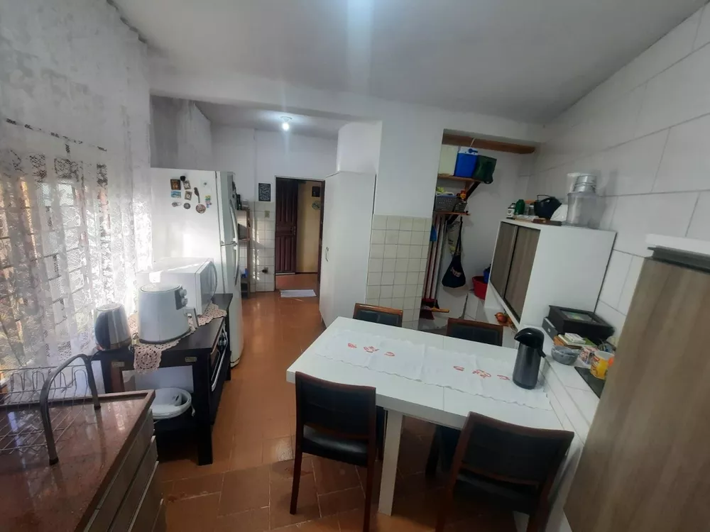 Casa, 6 quartos, 210 m² - Foto 10