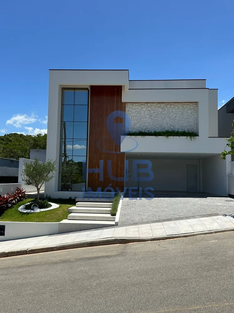 Casa, 3 quartos, 306 m² - Foto 1
