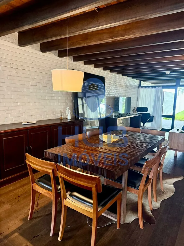 Casa, 6 quartos, 300 m² - Foto 1