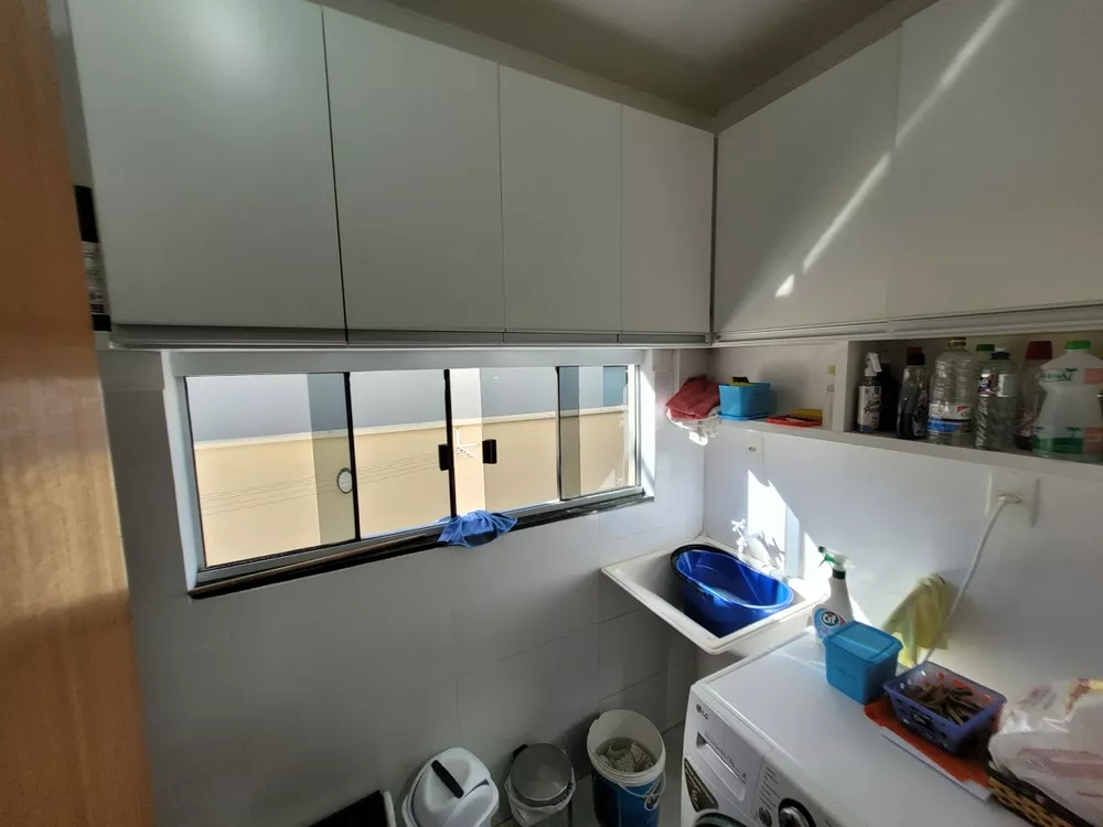 Casa, 4 quartos, 233 m² - Foto 2