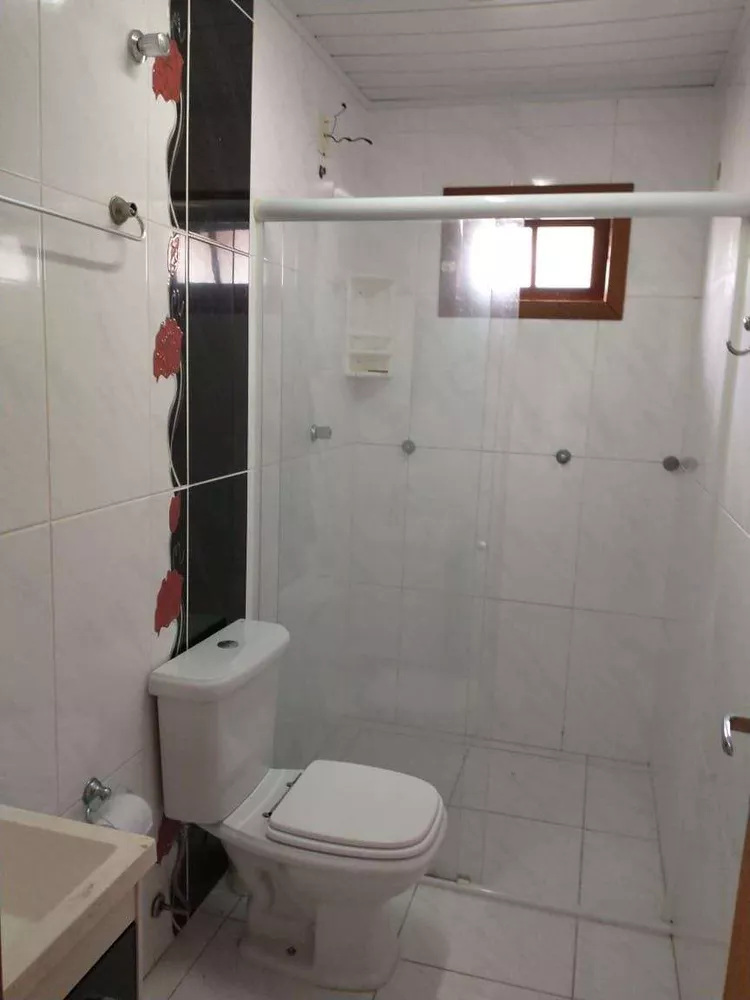 Casa, 6 quartos, 230 m² - Foto 2