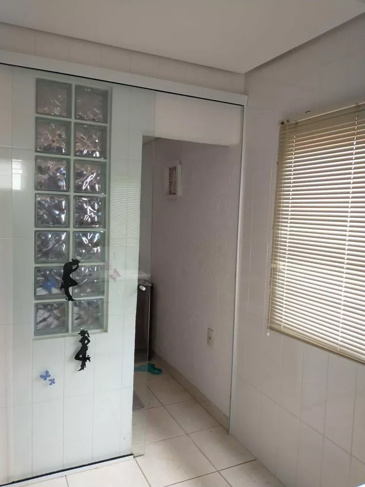 Casa, 6 quartos, 230 m² - Foto 4