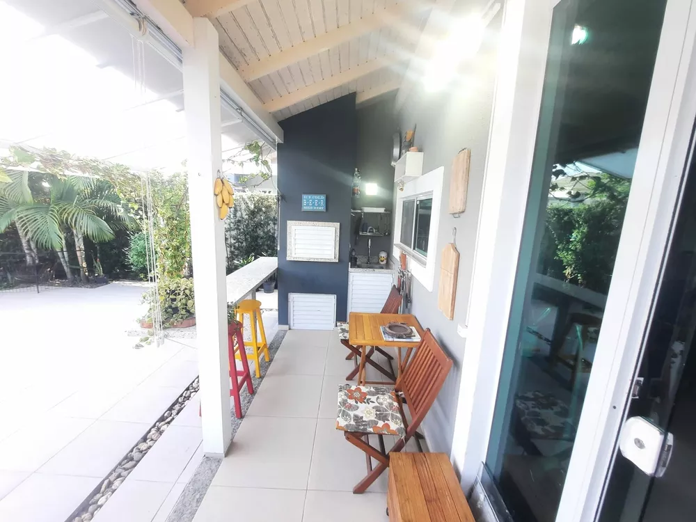 Casa, 4 quartos, 173 m² - Foto 1