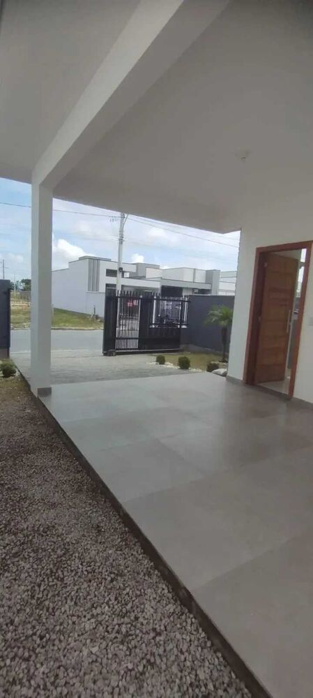 Casa à venda com 2 quartos, 79 - Foto 1