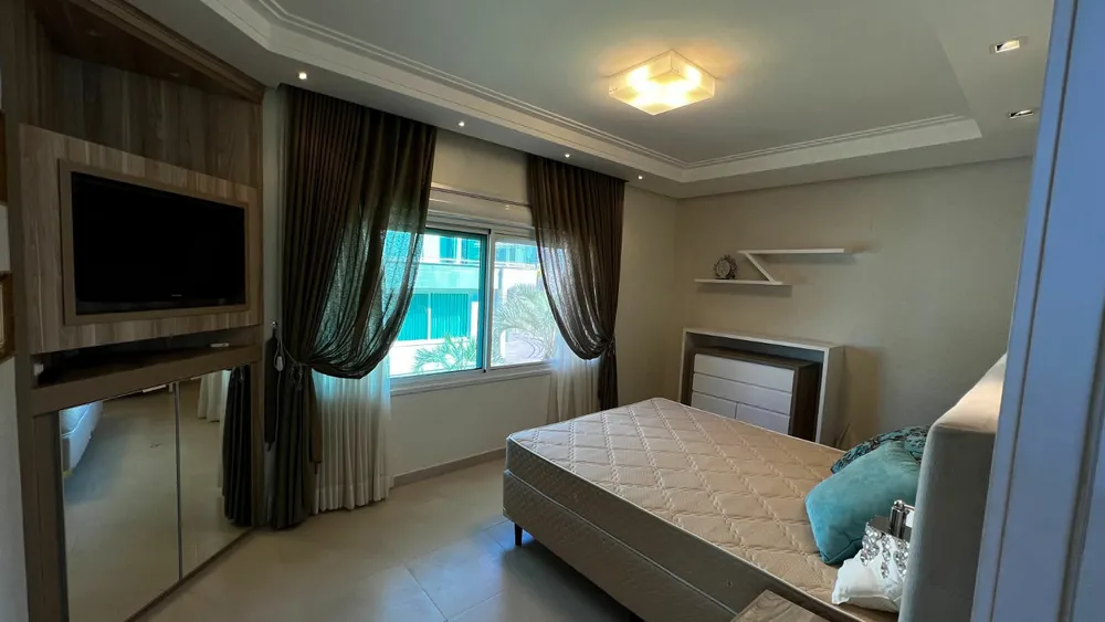 Casa, 3 quartos, 203 m² - Foto 2