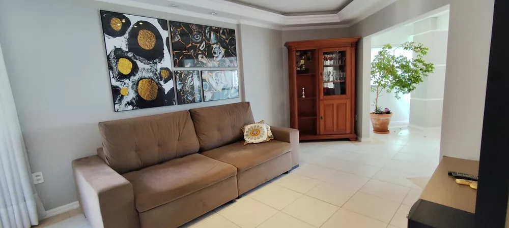 Apartamento, 3 quartos, 133 m² - Foto 2
