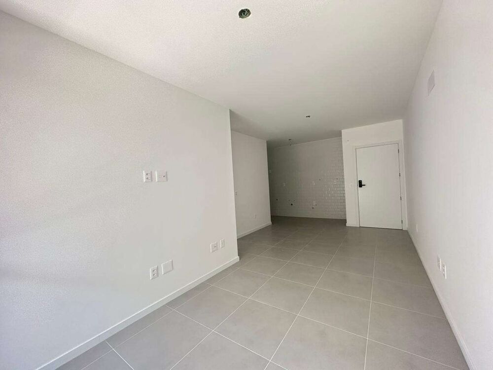 Apartamento à venda com 2 quartos, 72m² - Foto 1