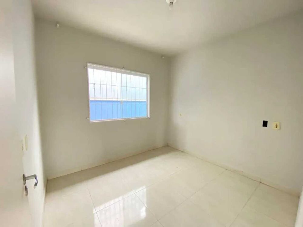 Casa à venda com 2 quartos, 48 - Foto 2
