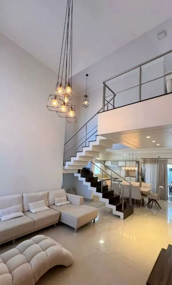 Casa, 3 quartos, 222 m² - Foto 1