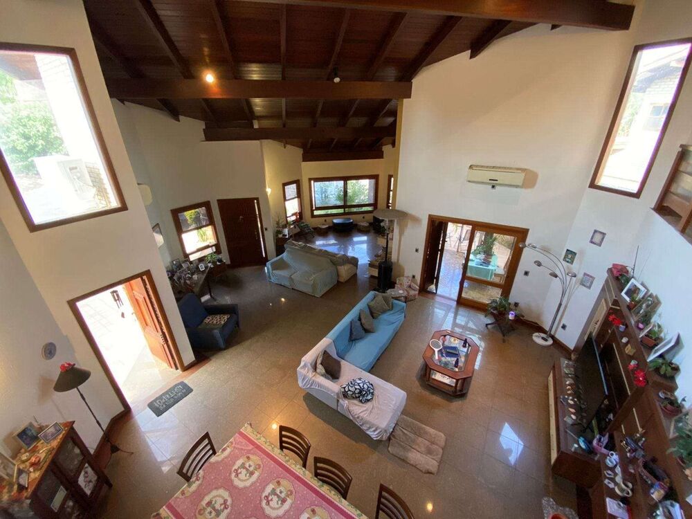Casa à venda com 8 quartos, 330m² - Foto 7