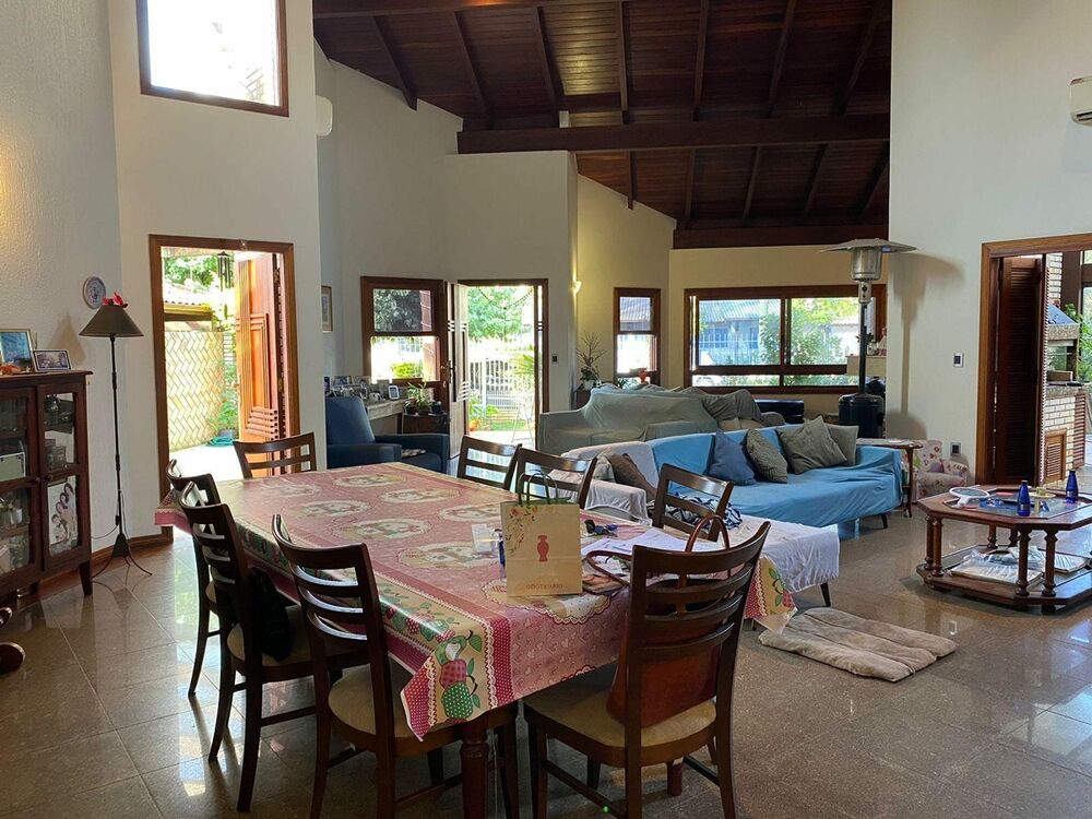 Casa à venda com 8 quartos, 330m² - Foto 15