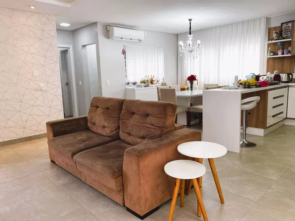 Casa, 6 quartos, 165 m² - Foto 3