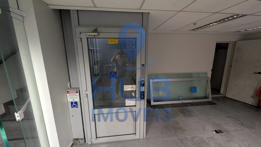 Prédio Inteiro, 2500 m² - Foto 2