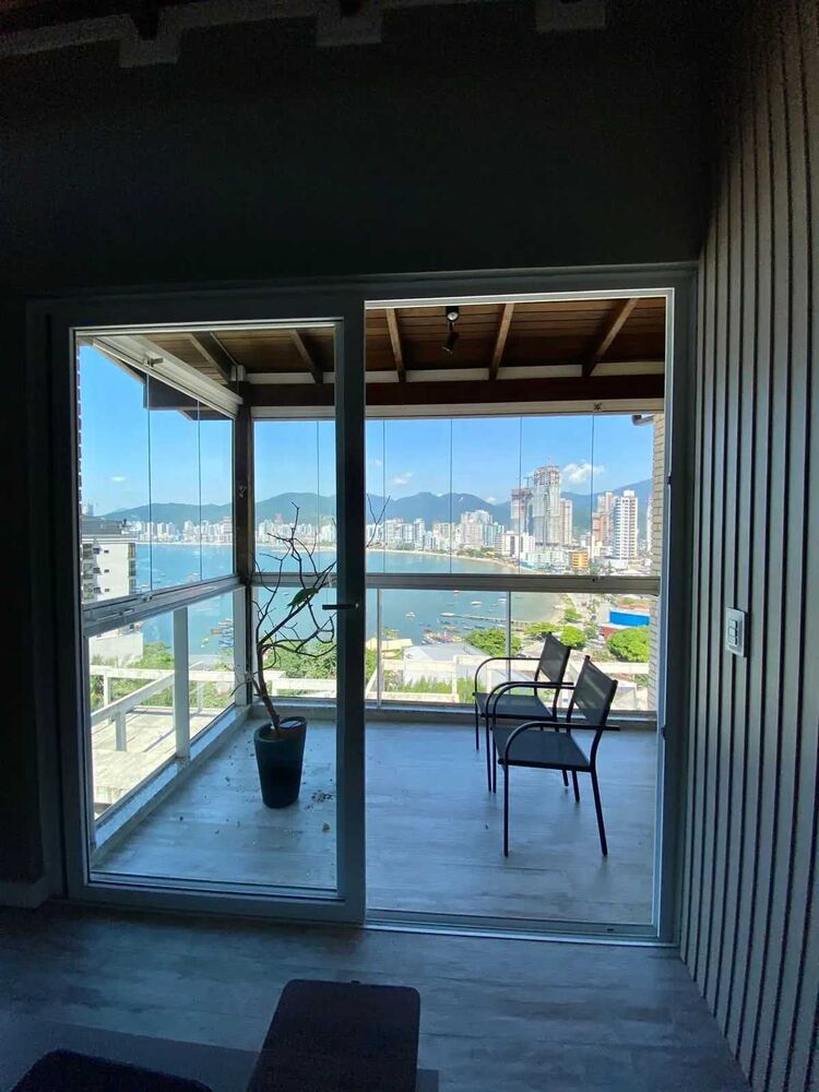 Casa à venda com 3 quartos, 200 - Foto 2