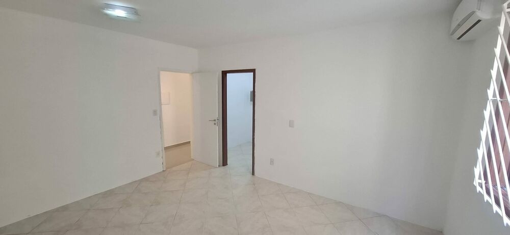 Casa à venda com 3 quartos, 195m² - Foto 10