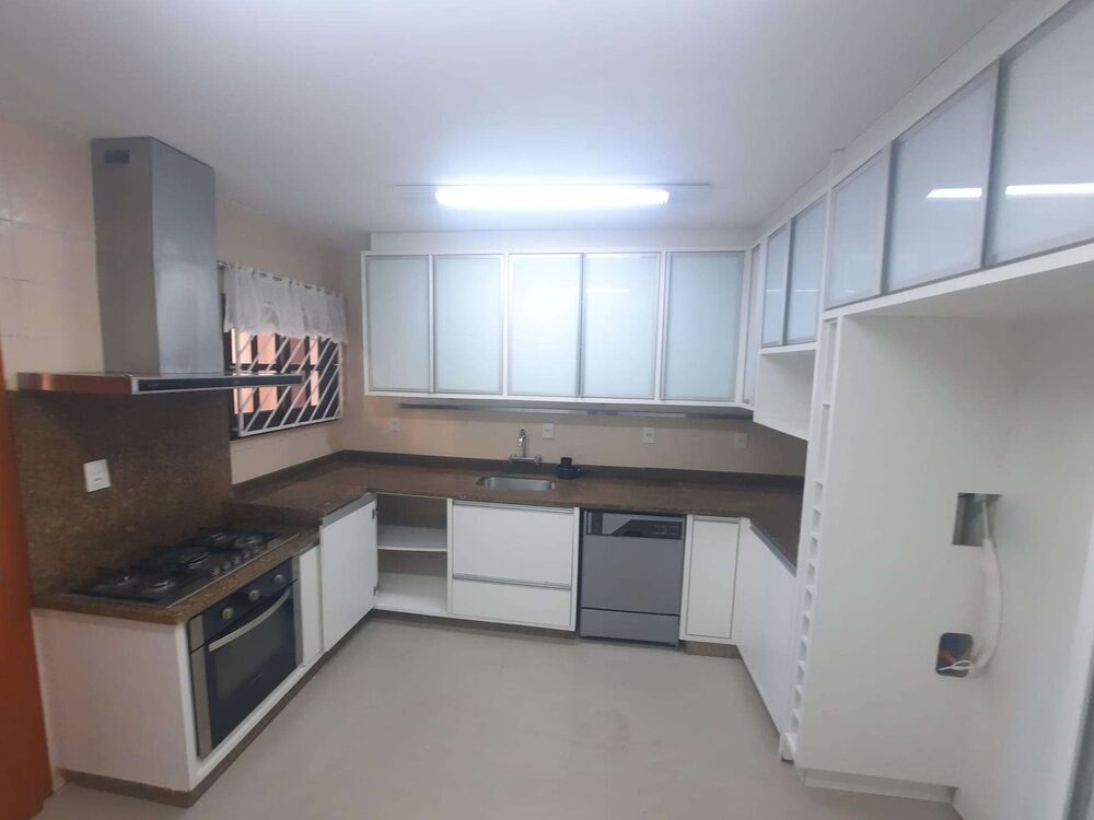 Casa à venda com 3 quartos, 195m² - Foto 4