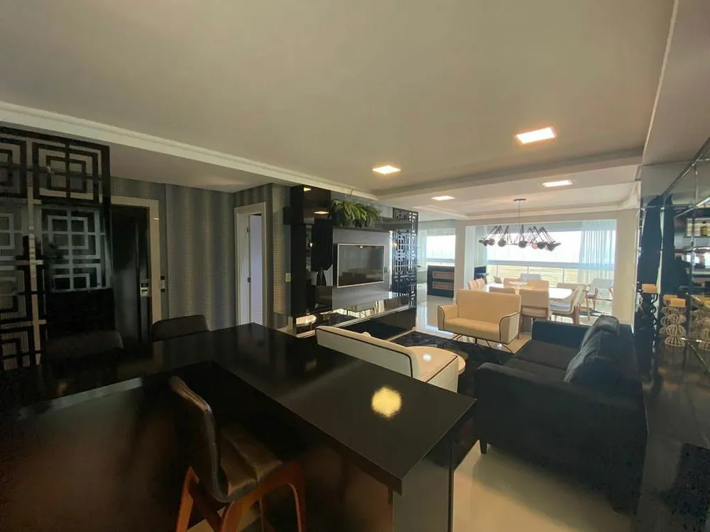 Apartamento, 4 quartos, 208 m² - Foto 1