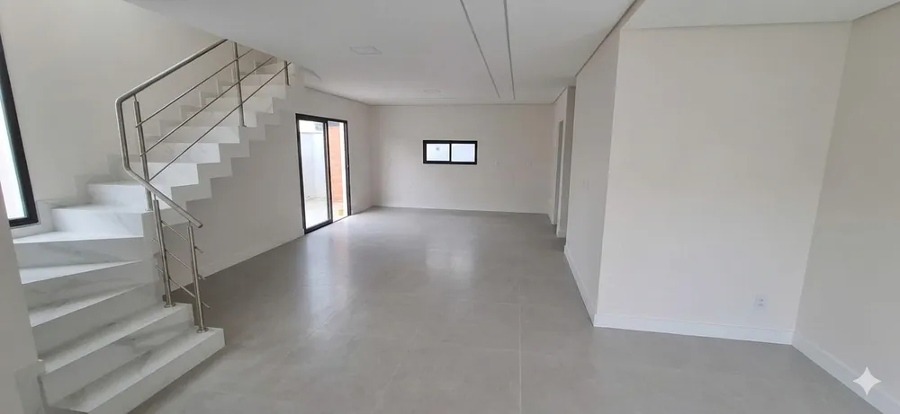 Casa, 3 quartos, 128 m² - Foto 1
