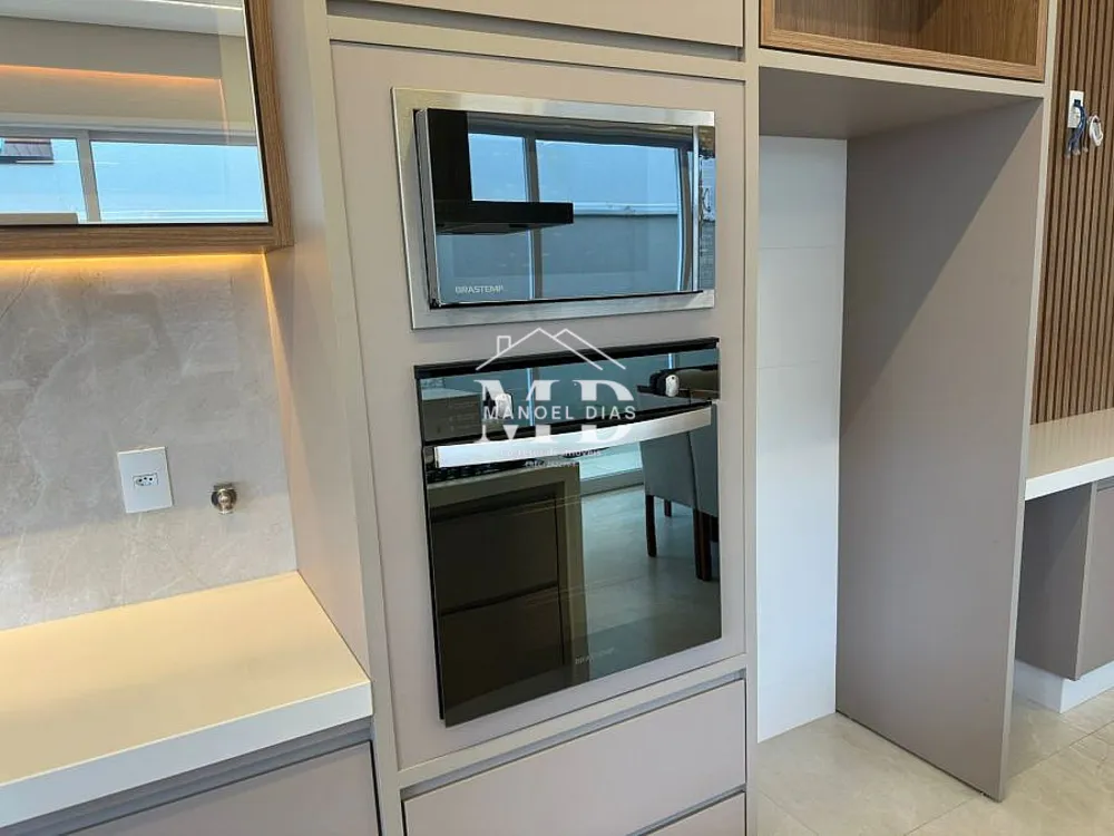 Casa, 3 quartos, 231 m² - Foto 1