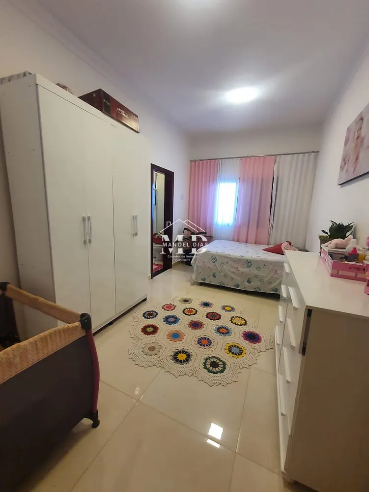 Chácara, 3 quartos, 2600 m² - Foto 2