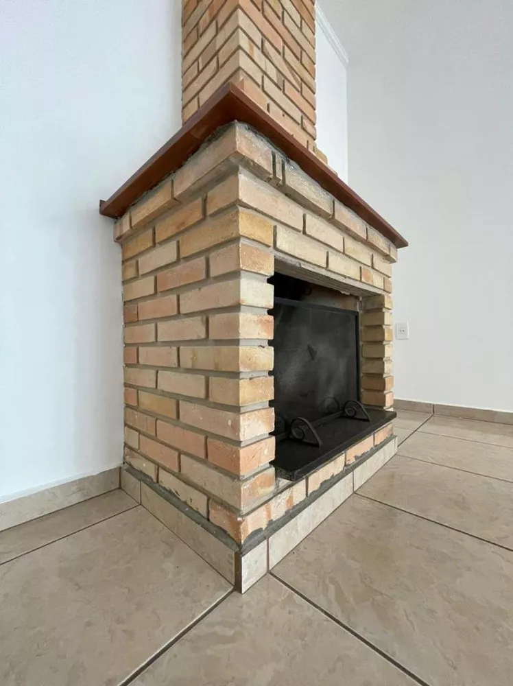 Casa, 3 quartos, 245 m² - Foto 1