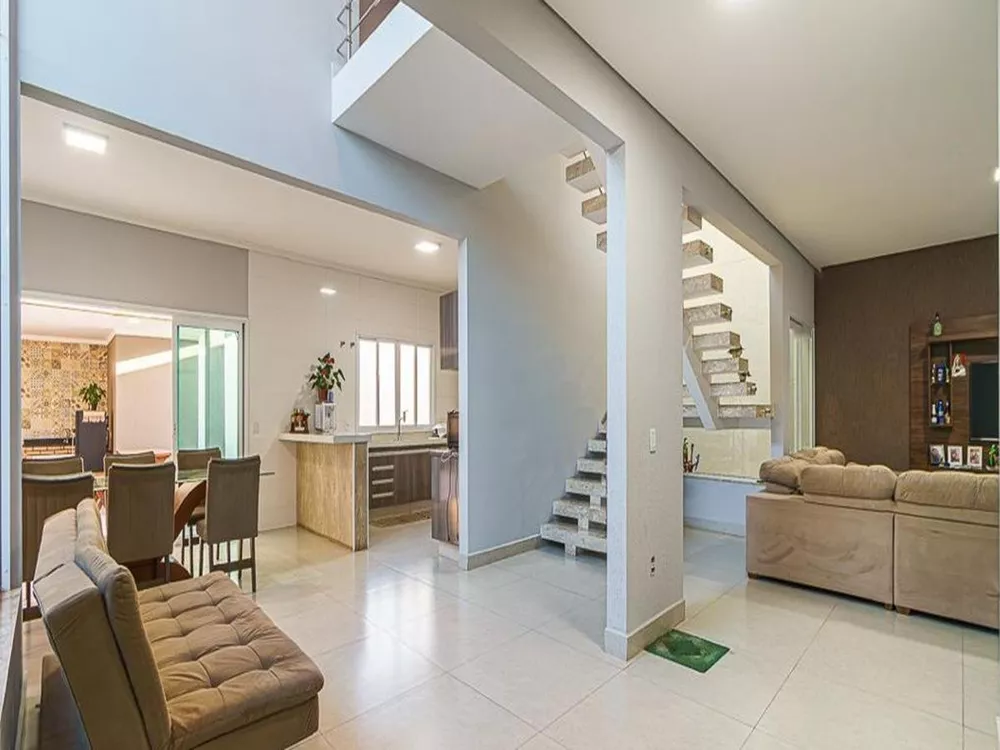 Casa, 3 quartos, 273 m² - Foto 2