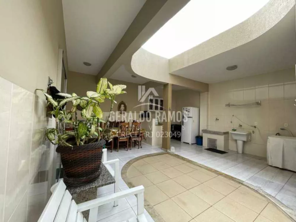 Casa, 3 quartos, 250 m² - Foto 13