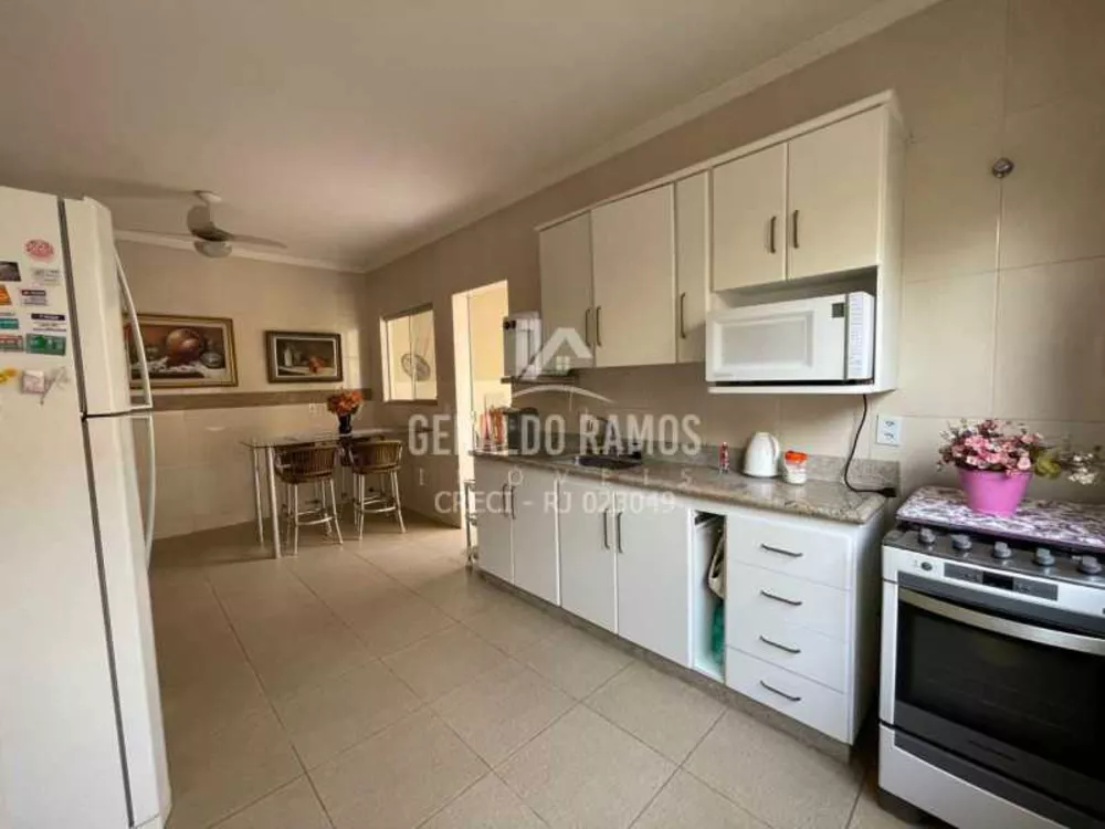 Casa, 3 quartos, 250 m² - Foto 2