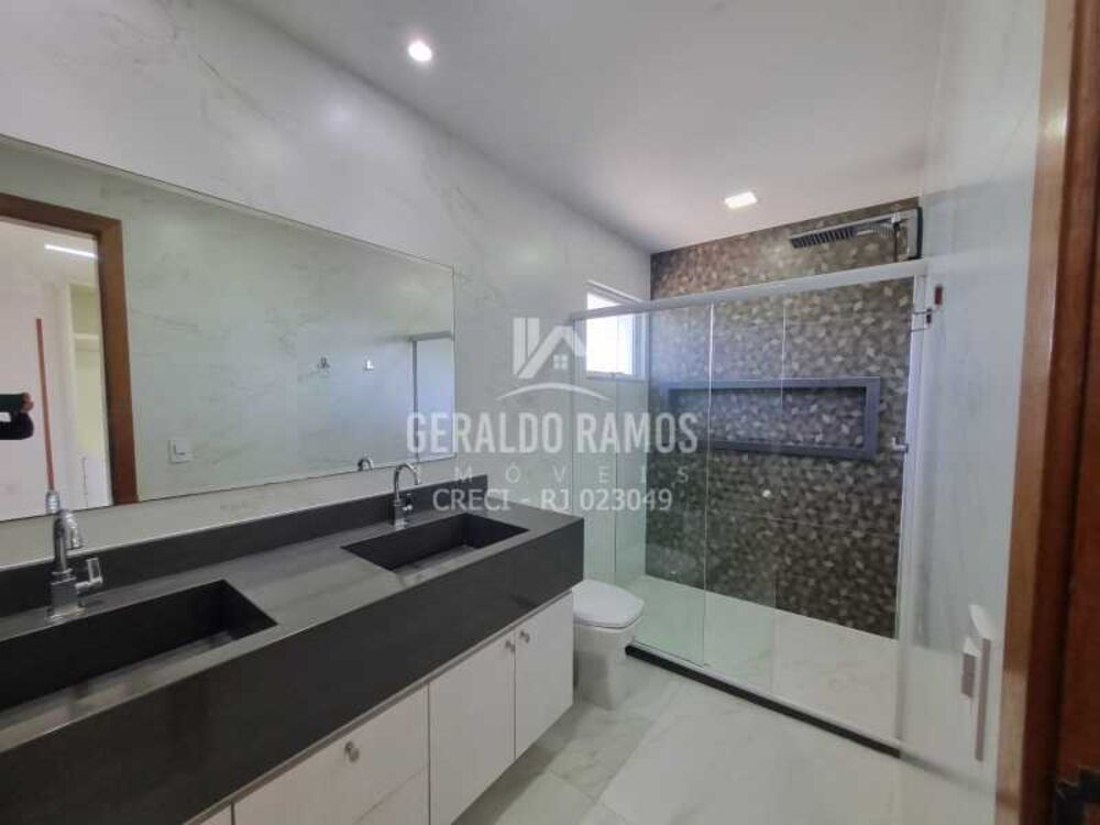 Casa à venda com 4 quartos, 266m² - Foto 4