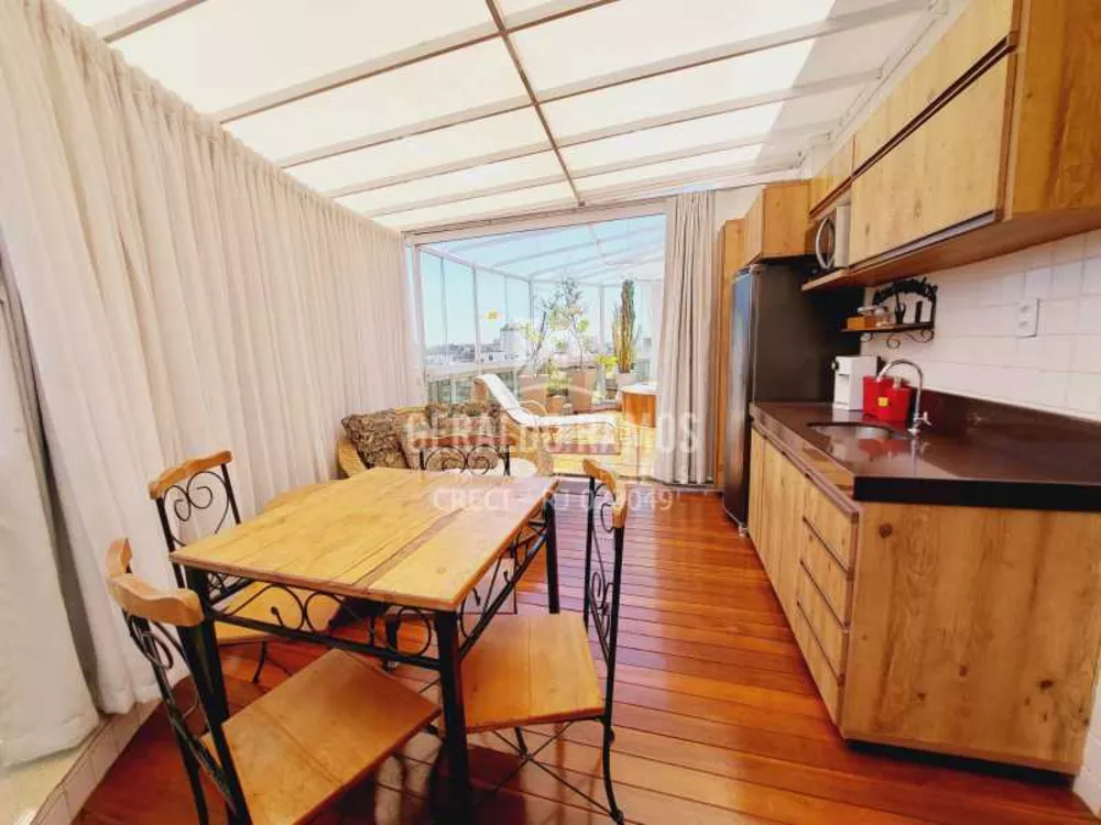 Cobertura, 3 quartos, 227 m² - Foto 2