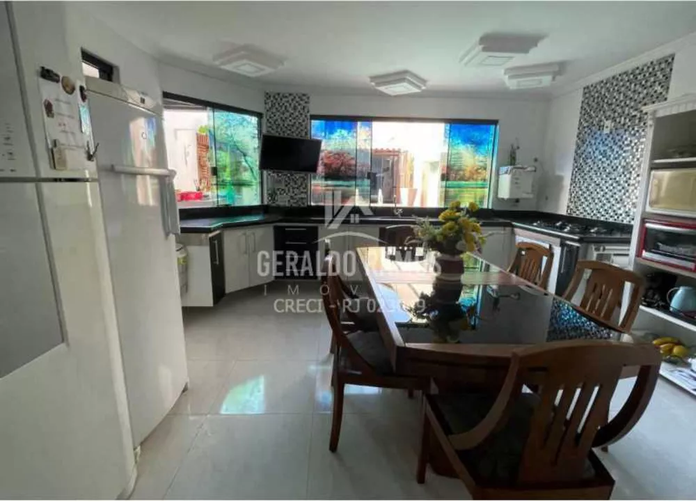 Casa, 5 quartos, 299 m² - Foto 4
