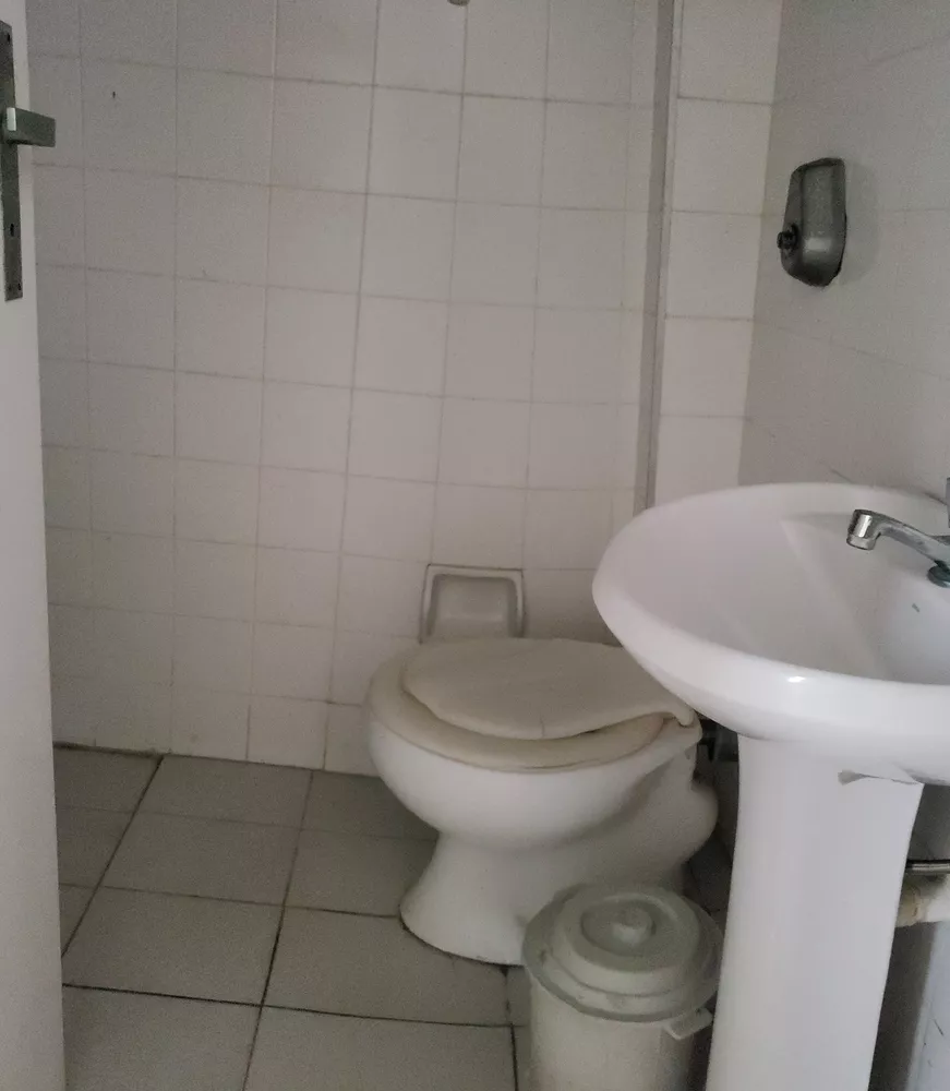 Apartamento à venda com 4 quartos, 180m² - Foto 2