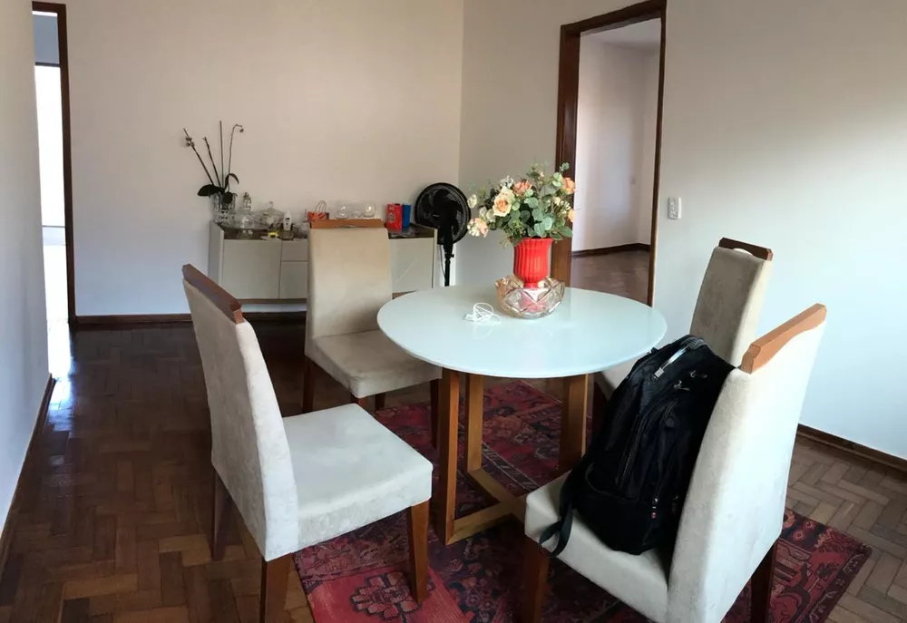 Casa à venda com 3 quartos, 199m² - Foto 1