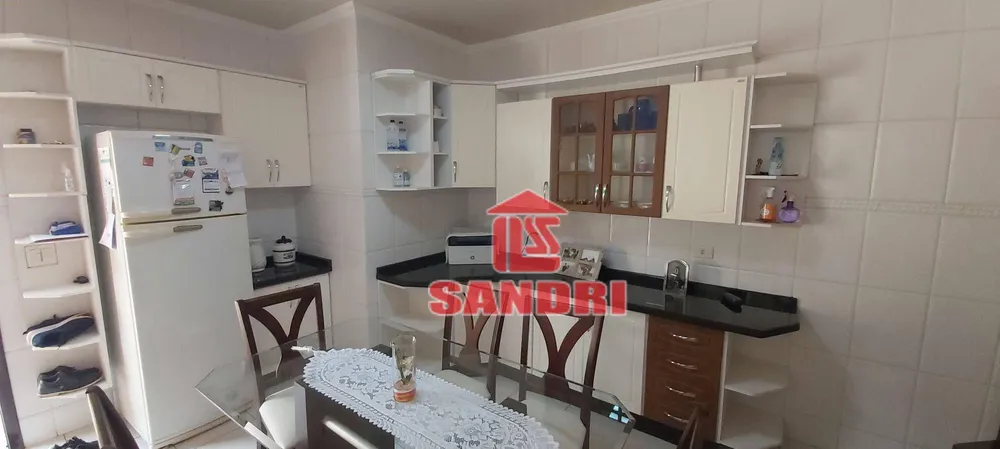 Casa, 4 quartos, 205 m² - Foto 2