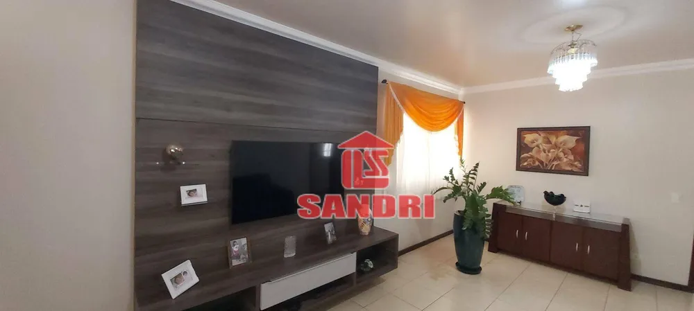 Casa, 4 quartos, 205 m² - Foto 3