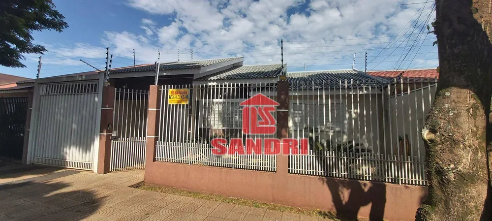 Casa, 4 quartos, 205 m² - Foto 1