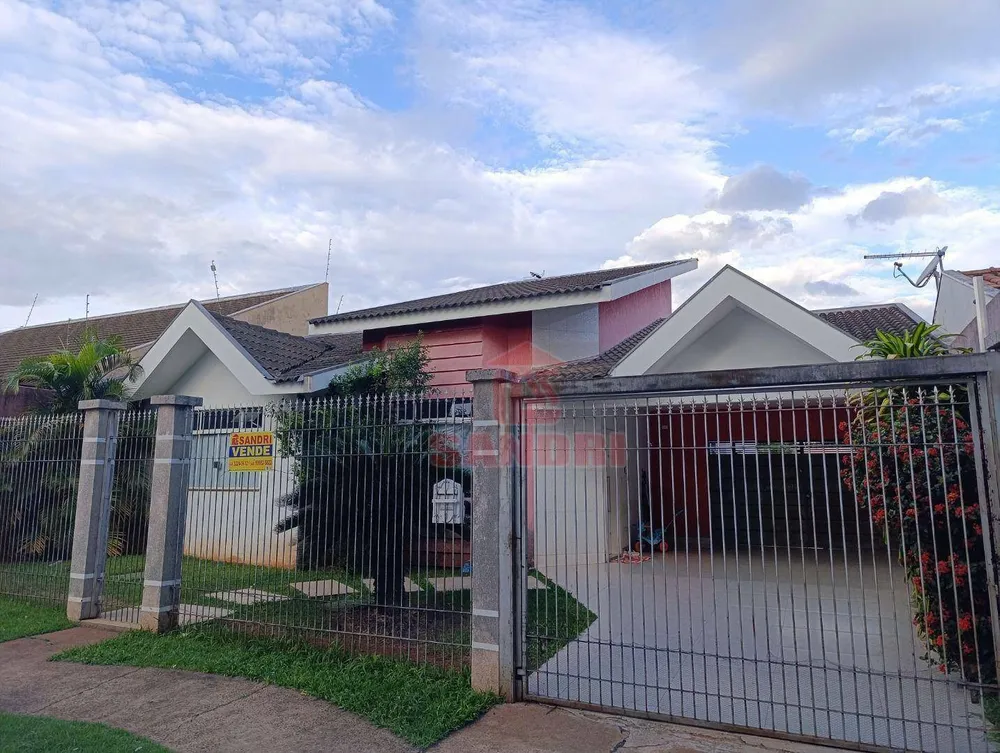 Casa, 3 quartos, 194 m² - Foto 1