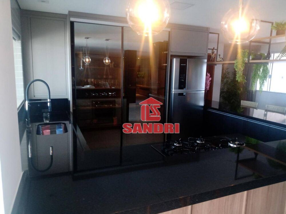 Sobrado, 6 quartos, 465 m² - Foto 2
