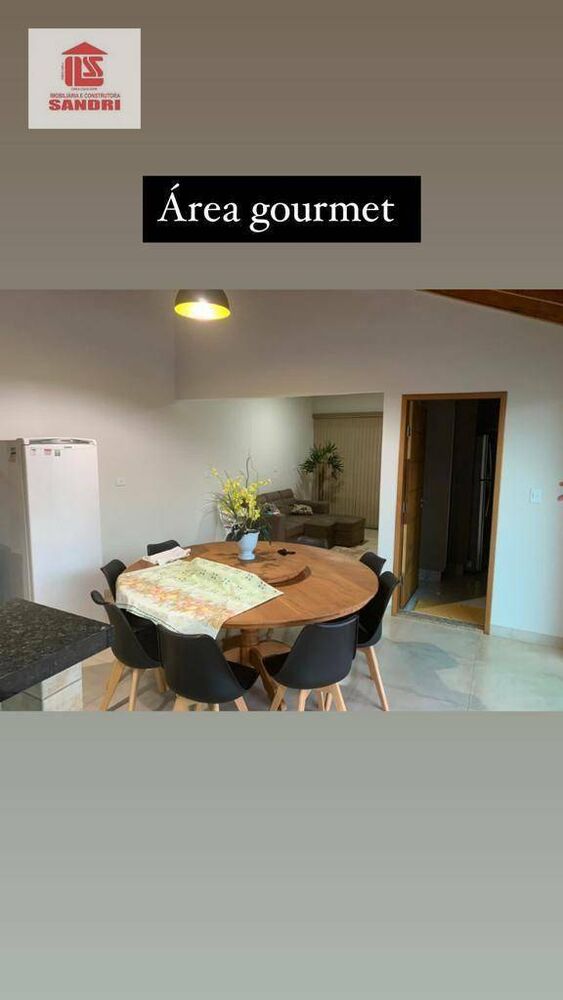 Casa à venda com 3 quartos, 240m² - Foto 4