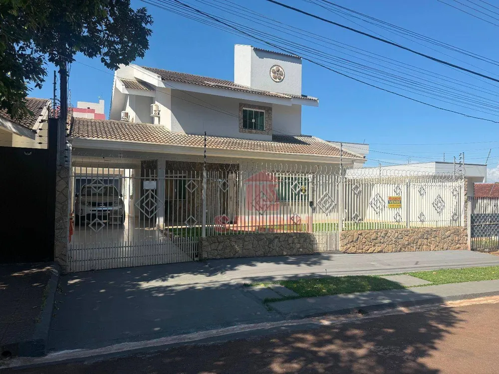 Sobrado, 4 quartos, 389 m² - Foto 1