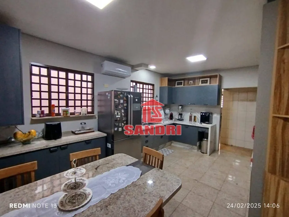 Sobrado, 3 quartos, 365 m² - Foto 5