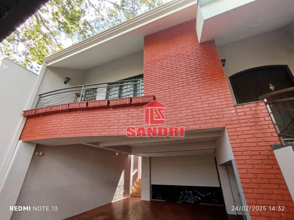 Sobrado, 3 quartos, 365 m² - Foto 1